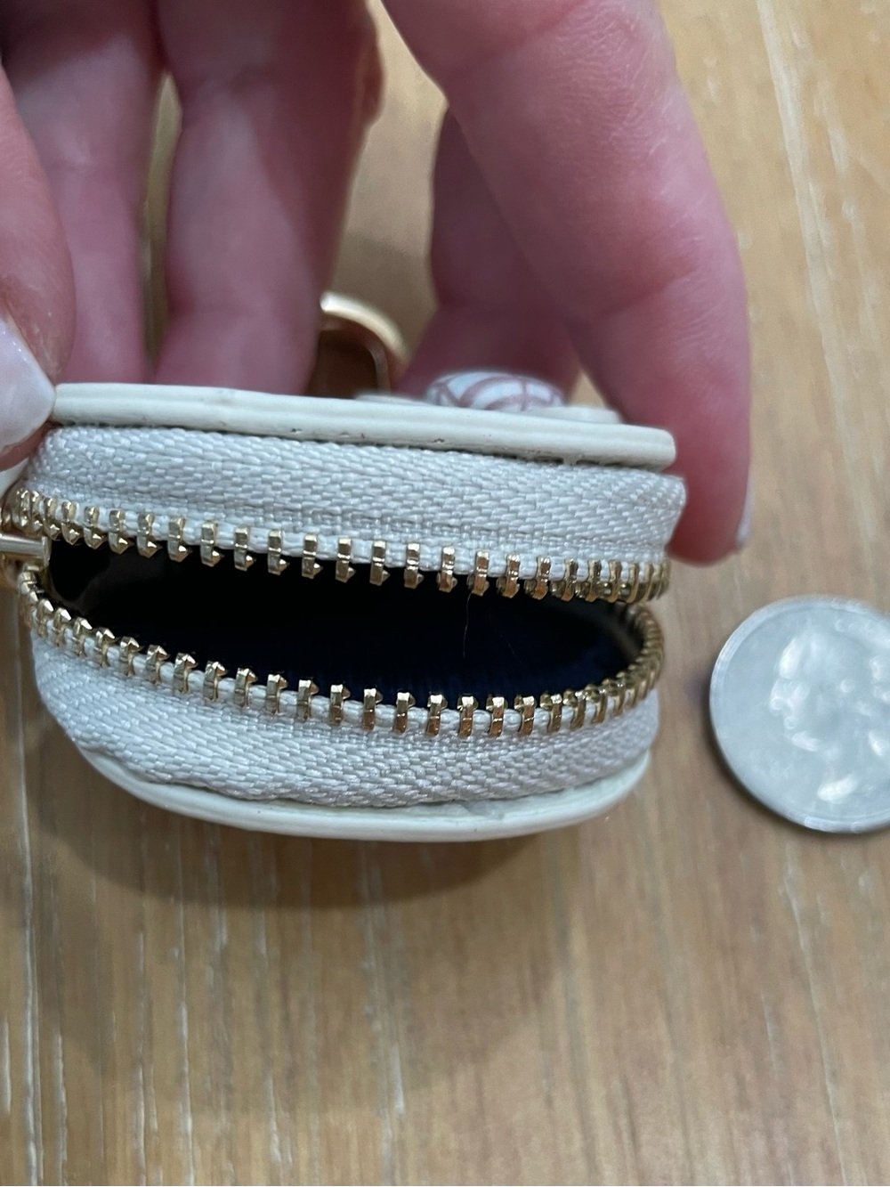 Hello Kitty Plaid Mini Coin Pouch Bag Charm in Brown & Cream - Picture 3 of 3